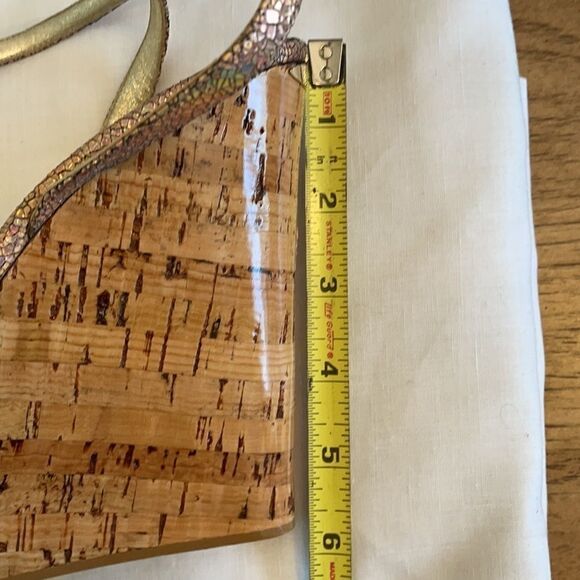 EMY MACK ROSE METALLIC WEDGES.  NEW - Picture 4 of 9